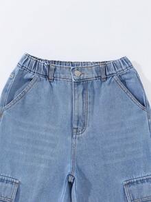 SHEIN Vacaura 2026新款男童四季皆宜的酷炫工装牛仔裤，宽松直筒版型，大口袋设计，3D立体剪裁，耐穿舒适，适合日常上学、户外活动、周末郊游、家庭聚会等各种场合，百搭基础款。 - 淺色水洗藍 - 查看 5