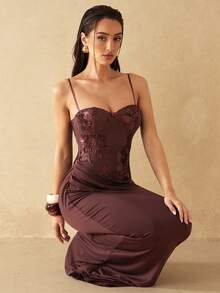 Silquee 夏季咖啡棕色可调节肩带刺绣提花面料不对称下摆性感优雅连衣裙，适合海滩度假、约会、外出、夜店派对、聚会等场合。 - 咖啡棕 - 查看 7