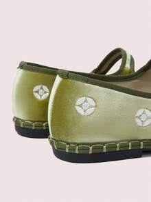 CUCCOO DOLLMOD Women's Shoes Classic Black Flower Embroidery Velvet Bow Flats Mary Jane - Green - View 4