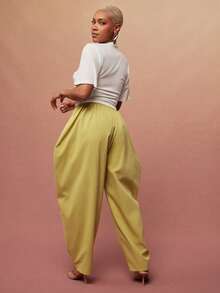 Vixey Solid Woven Gathered Waist Barrel Shaped Ankle Pants - Yellow - View 5