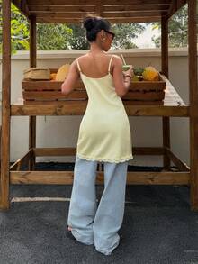 Muchica 女士撞色蕾丝性感吊带迷你连衣裙 - 淡黃色 - 查看 2