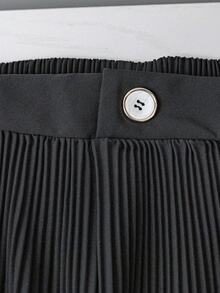 SHEIN Tall CURVE 女士大码高腰褶皱弹力腰短裤 - 黑色 - 查看 3