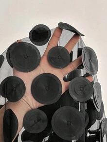 Cravure 大码女式纯色针织方领短袖修身上衣，搭配网纱花卉贴花半身裙，优雅派对中长连衣裙 - 黑色 - 查看 5