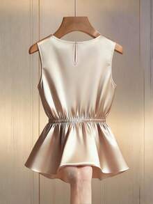 Franclia Camiseta sin mangas ajustada y casual con cuello redondo elegante y minimalista, con volantes en el bajo y adornada con perlas - Champán - Ver 2