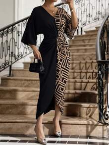 SHEIN Lady Đầm ôm dáng thanh lịch cổ chữ V in họa tiết hình học cỡ lớn - Nhiều màu - Xem 5