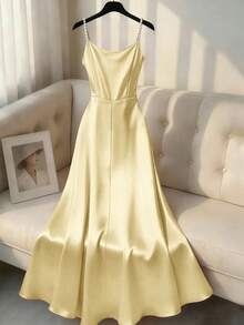 SHEIN LUNE Nuevo vestido de tirantes finos con decoración de strass, ajuste ceñido para mujer, primavera/verano - Amarillo claro - Ver 2