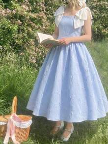 SHEIN 女童蓝色单朵花图案纹理面料肩带拼接白色蝴蝶结装饰连衣裙，时尚 - 藍色 - 查看 1