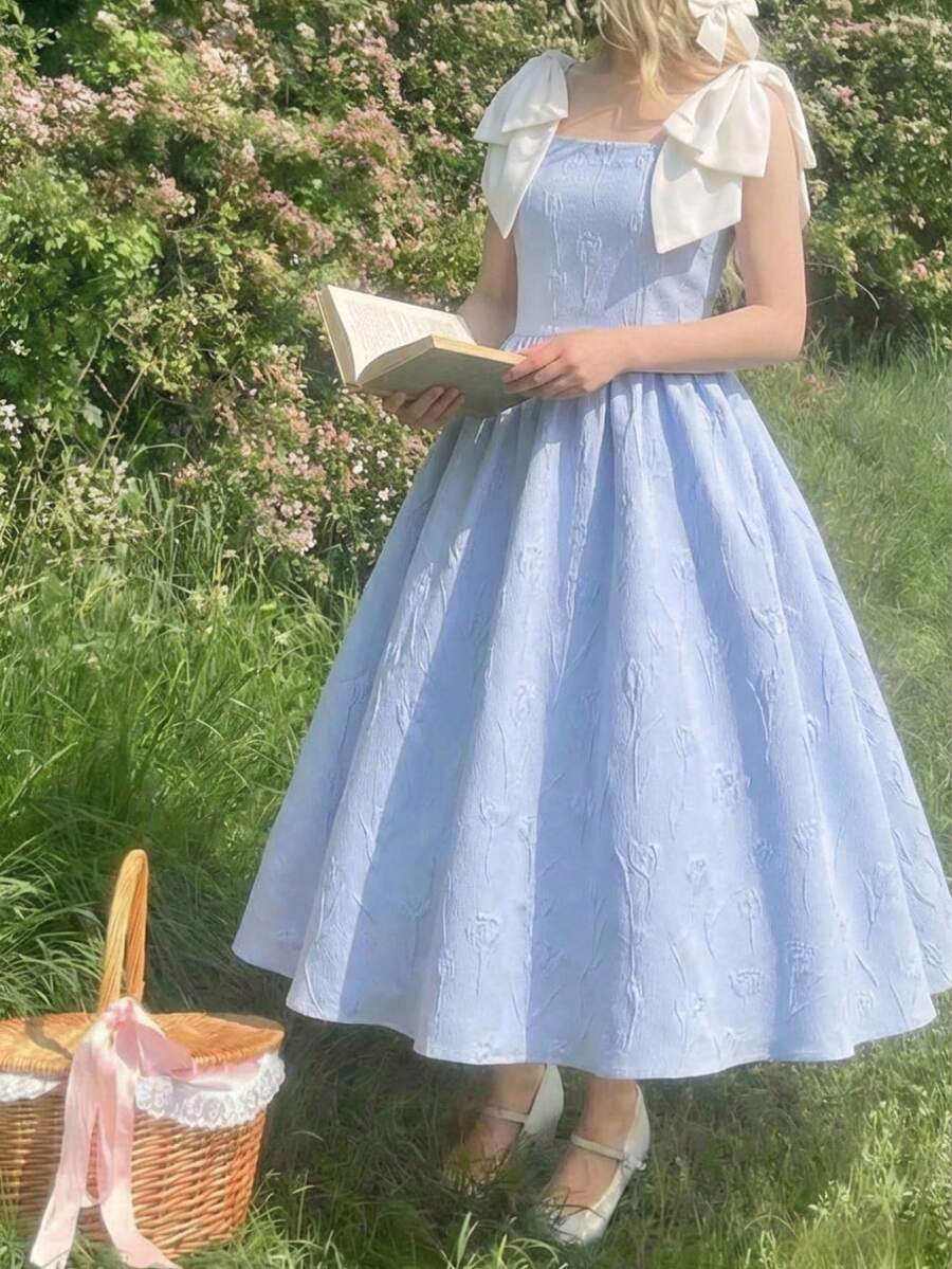 SHEIN 女童蓝色单朵花图案纹理面料肩带拼接白色蝴蝶结装饰连衣裙,时尚 - 藍色 - 查看 1