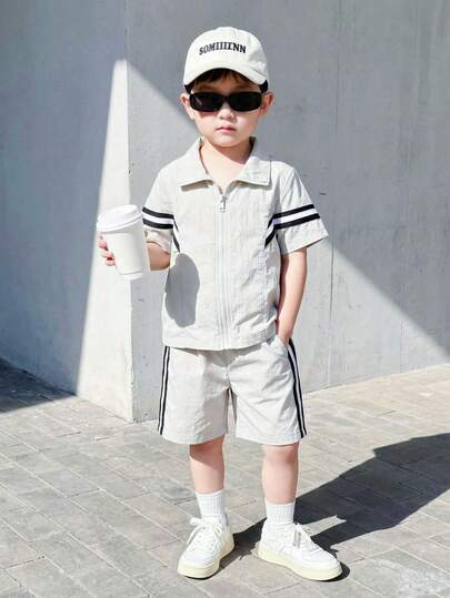 Genkimix Kids Bộ quần áo bé trai có khóa kéo, áo ngắn tay và quần short, phong cách thể thao năng động, trang phục ngoài trời.