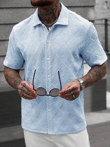 Manfinity CasualCool 男士休闲纹理纽扣短袖衬衫 - 藍色 - 查看 6