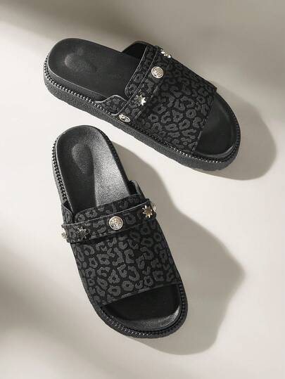 Solecia New Fashionable Metal Buckle Decoration, Buckle Open Toe, Muffin Thick Sole, Slippers, Fashion Mops, Sandals, Comfortable And Non-Slip, Versatile And Dirt-Resistant, Beach Sandals, Suitable For Daily Wear