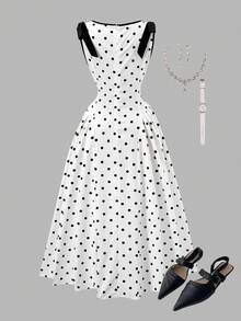 Họa tiết chấm bi cổ điển, mang hơi hướng retro và trẻ trung; dây đeo vai nơ đen, ngọt ngào và tinh tế; dáng váy xòe ôm eo, tôn dáng; chất liệu mềm mại, phù hợp cho mặc hàng ngày, hẹn hò và dự tiệc, toát lên vẻ thanh lịch. - Đen và trắng - Xem 2