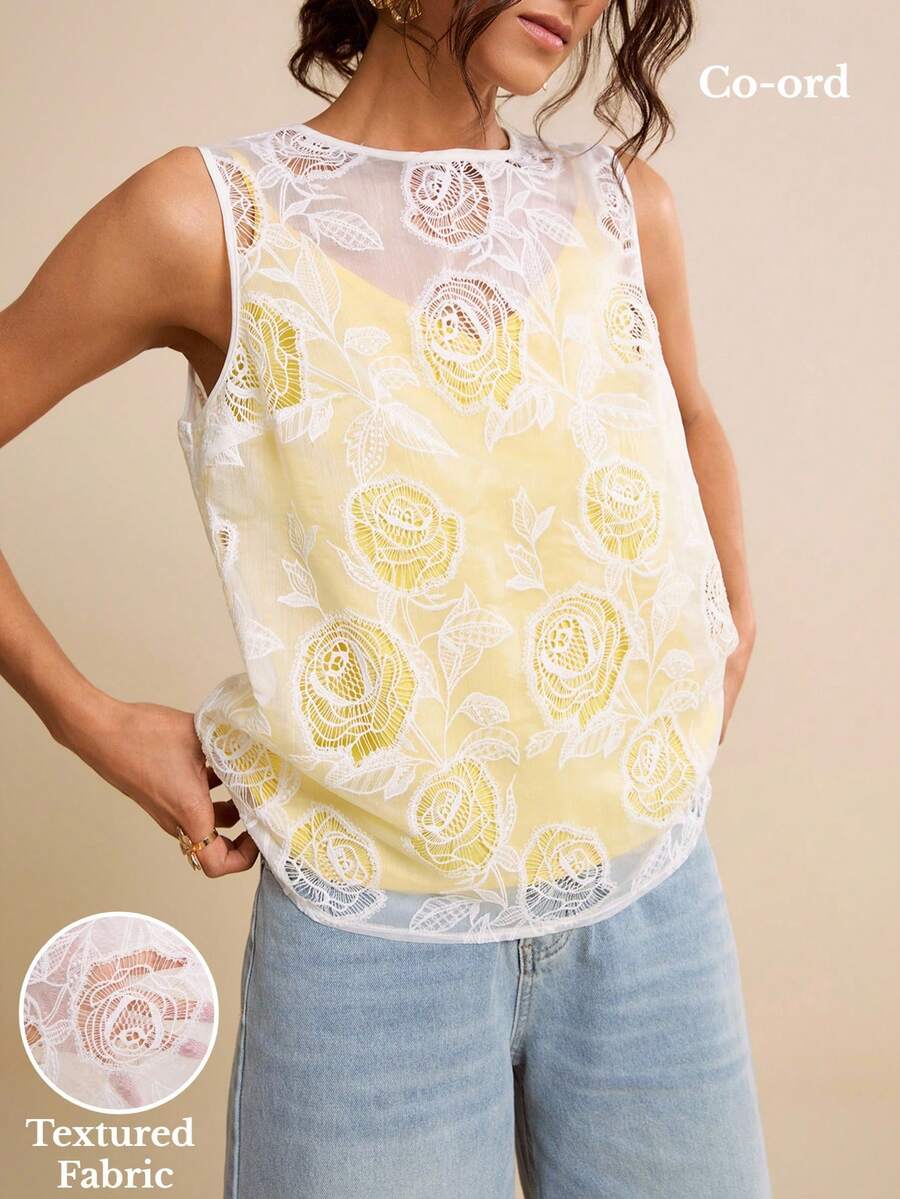 LOTSLUV 女士白色玫瑰纹理面料和黄色吊带无袖半透明上衣，春夏款 - 白色 - 查看 1