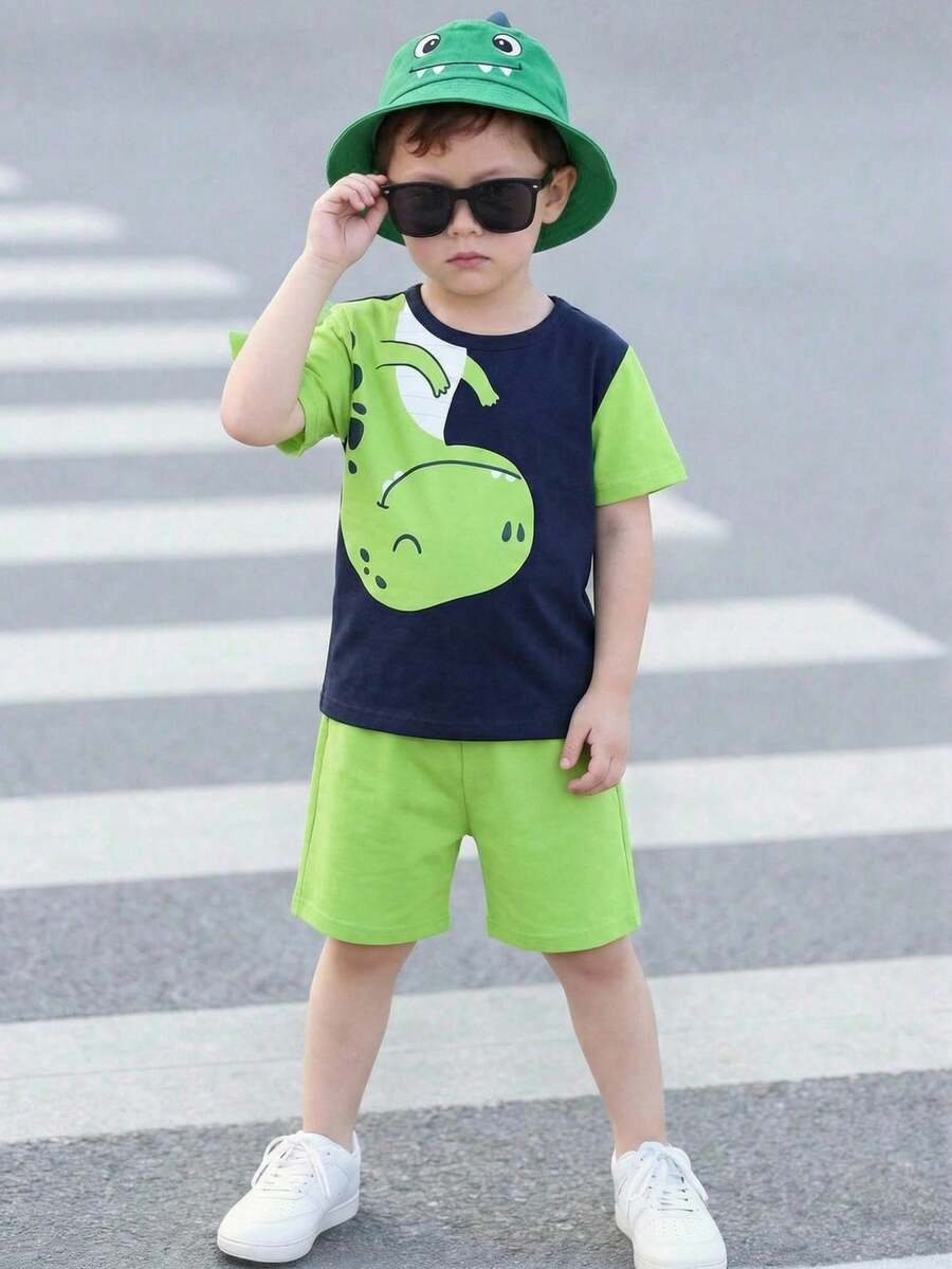 SHEIN Toddler Boy Clothes Cartoon Dinosaur Print Short Sleeve T-Shirt And Shorts 2 Piece Set,Kids Green Summer Outfit For School,Daily Casual,Party,Vacation