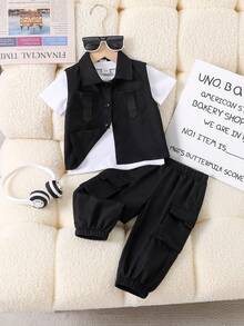 SHEIN Baby Boy Cargo Pocket Vest Set Letter Print Short Sleeve Tee & Casual Pants Black And White Autumn Street Life Casual Graphic Street Fashion Vacation - Black - View 3