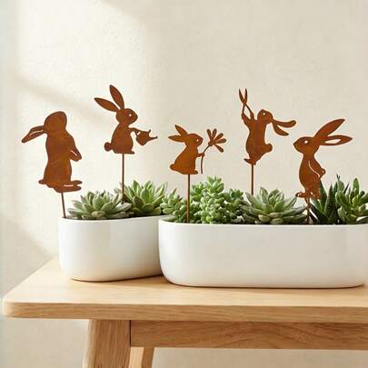 Madebyblanc 5 chiếc cọc trang trí hình thỏ bằng kim loại kiểu mộc mạc, dùng trang trí sân vườn ngoài trời, lễ Phục Sinh, mùa xuân, nghệ thuật sân hiên, đồ trang trí hình thỏ, hiệu ứng gỉ tự nhiên, tượng động vật gắn trên mặt đất, đồ trang trí sân vườn ngày lễ.