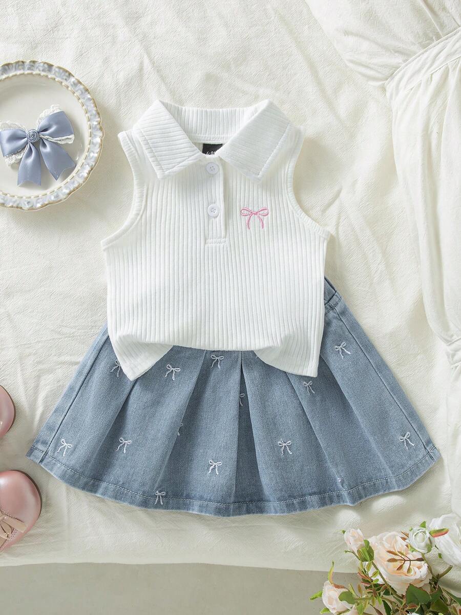 Vintaside Kids Baby Girls' Short Sleeve Sleeveless Set, Ivory Top + Light Blue Denim Skirt. The Top Is A Sleeveless, Stretchy Polo Collar Knit Design With A Pink Bow Embroidery On The Chest. The Skirt Is A Light Wash Denim Short Skirt With White Embroidered Bow Details. The Overall Style Is Sweet, Cute And Collegiate, Suitable For Summer Wear, Daily Outings, Preschool, Parties And Family Leisure Occasions.