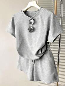 Resyla Bộ đồ 2 mảnh dành cho nữ cỡ lớn, màu trơn, cổ tròn, tay ngắn và quần short. - Xám - Xem 1