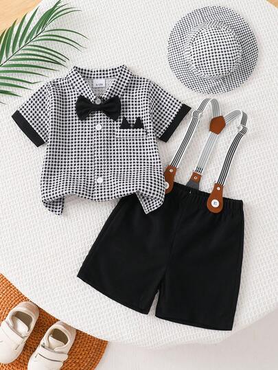 SHEIN Bộ quần áo 4 món kẻ caro xanh lá cây cho bé trai, gồm áo sơ mi ngắn tay và quần yếm, thích hợp cho các dịp trang trọng như sinh nhật, đám cưới, lễ tốt nghiệp hoặc mặc thường ngày.