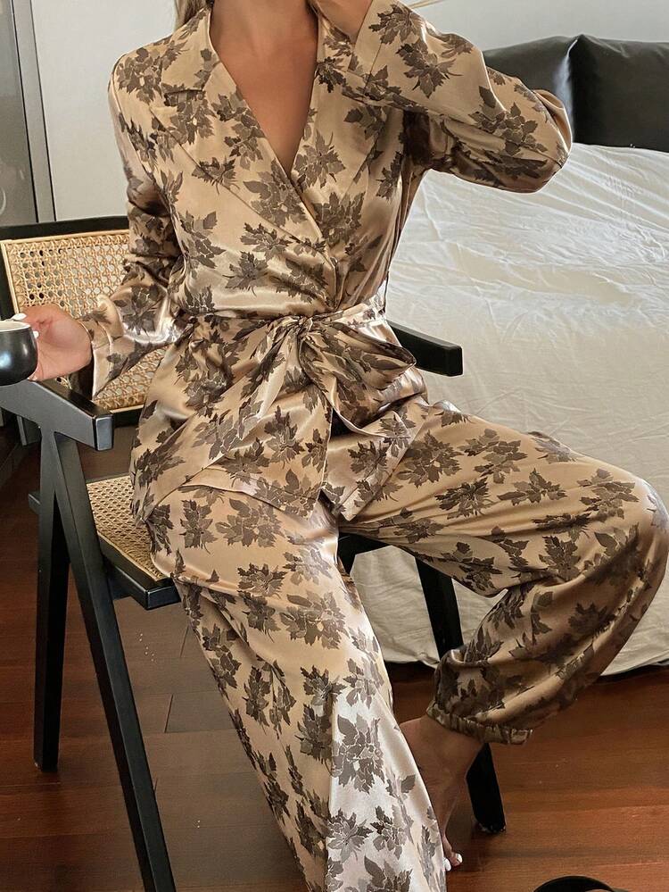 Elegant Floral Print Satin Robe & Waist Belt Pajama Set For Women