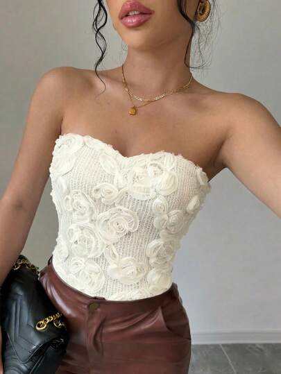 Selianne 这款女士夏季新款性感优雅无肩带吊带背心，采用3D立体花卉刺绣纹理面料，是女性的理想之选。它完美适用于日常穿着、夜间外出、约会、邮轮旅行、度假、海滩、音乐节以及波西米亚风格等场合。此外，它也是情人节、派对、海滩、毕业典礼、正式场合、晚宴、度假、海滩度假村、休闲外出、办公室等的理想选择，或作为一套百搭时尚的日常职业装。