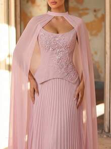 Aureia 优雅浪漫的时尚粉色雪纺褶皱装饰贴花A字廓形正式派对礼服，婚礼宾客着装 - 淺粉色 - 查看 5