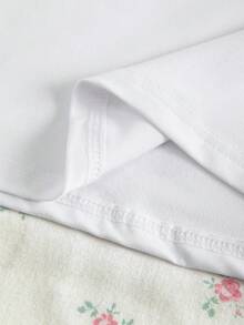 Rovax 女士修身T恤，短袖上衣，弹力高弹面料，字母图案，夏季畅销款 - 白色 - 查看 3