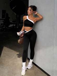 SHEIN Sports 两件套女士运动服，撞色露脐吊带上衣（带可拆卸胸垫）搭配撞色腰带紧身七分裤，时尚百搭，适合日常穿着、跑步、瑜伽、健身、网球、高尔夫、骑行等运动。 - 彩色 - 查看 6