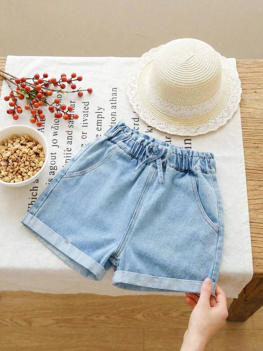 少女新款浅色水洗休闲宽松牛仔短裤，荷叶边腰带，弹性抽绳腰带，采用柔软棉质牛仔布制成，时尚百搭，适合春夏穿着，日常、摄影派对等场合，2026夏季新品上市 - 淺色水洗藍 - 查看 1