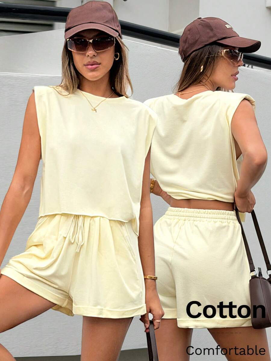 SHEIN EZwear 女士纯色简约无袖上衣和短裤两件套,休闲日常穿着 - 白色 - 查看 1