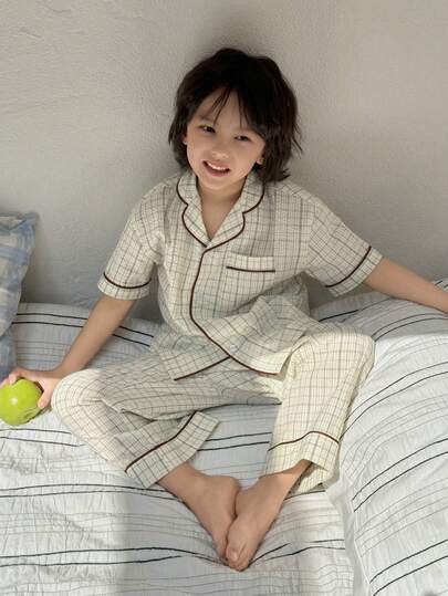 DAZY Young Boy Plaid Contrast Color Short Sleeve Top And Pants Pajama Set