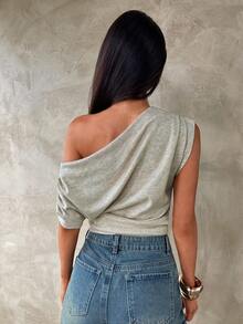 Aloruh 女士休闲不对称T恤，褶皱纯色T恤，适合日常、通勤和居家穿着，雪纺不对称袖子、不对称肩部设计、褶皱腰部，舒适柔软，春夏款 - 杏色 - 查看 8