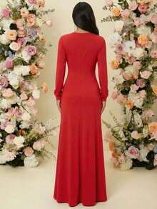 Vestido de Fiesta Largo Elegante de Manga Larga con Escote V y Detalle Fruncido | Perfecto para Bodas, Galas, y Eventos Nocturnos - Rojo - Ver 2