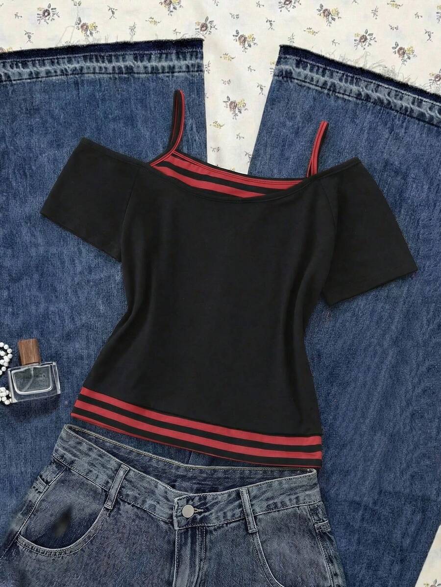 这款少女休闲二合一街头风T恤，印有字母标语和汽车图案，采用露肩短袖设计，适合夏季休闲活动、购物和拍照。 - 黑色 - 查看 1