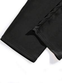 Manfinity EMRG Pantalones de chándal holgados para hombres con estampado de letras, cintura con cordón y bolsillos en diagonal - Negro - Ver 6