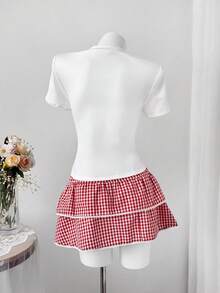 Sunspun Bộ 2 món gồm áo croptop in họa tiết ôm sát và chân váy xòe kẻ caro phối màu tương phản. - Đỏ - Xem 2