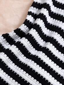 Sparklyn Tween Girls Casual Striped Spaghetti Strap A-Line Dress, Cute Vacation Style, Suitable For Outings, Versatile Dress - Black and White - View 4