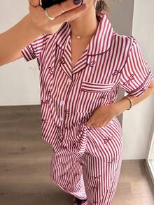 Dream Adore Bộ đồ ngủ ngắn tay cổ nơ kẻ sọc bằng lụa giả dành cho nữ - Màu Đỏ Sâu - Xem 1