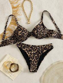 Swim DD+ 新款女士优雅加大码性感沙滩豹纹比基尼套装 - 钢圈聚拢全包臀上衣和高腰性感泳裤 - 柔软顺滑弹力透气速干面料 - 贴合曲线，提供支撑，尽显夏日度假风情 - 是夏季海滩度假、泳池派对、音乐节、婚礼、春季假期、度假休闲、热带之旅的完美泳装之选 - 棕色 - 查看 4