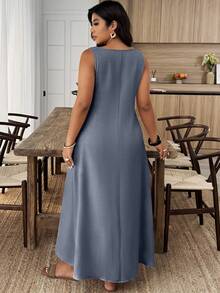 Breezaya 大码女式夏季休闲度假日常通勤简约纯色V领无袖纽扣装饰宽松连衣裙 - 霧霾藍 - 查看 2