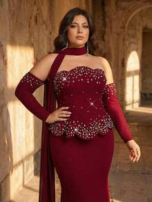 Aureia Plus Size Elegant Romantic Dark Red Open Shoulder Asymmetric Neckline Luxury Faux Pearl & Rhinestone Decor Mermaid Hem With Train Dress, Suitable For Wedding, Party, Celebration, Formal Event, Gala (Intricate Design) - Red - View 3