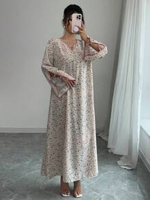 Yasmyna Đầm dài phong cách Ả Rập dáng rộng, cổ chữ V in họa tiết tương phản, tay áo xẻ tà cho nữ - Nhiều màu - Xem 4