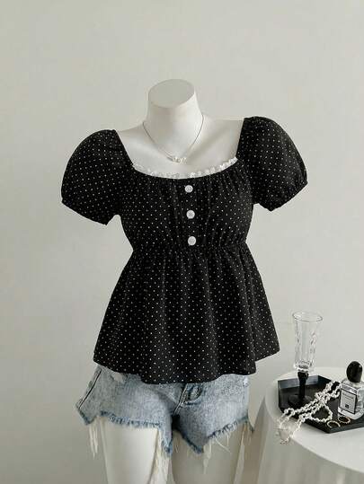 Áo kiểu vintage ngọt ngào cho bé gái: Viền ngọc trai + chấm bi trắng, tay phồng ngắn, cổ vuông, eo nhún, mỏng nhẹ, không bồng bềnh, kiểu áo rộng rãi thoải mái, thích hợp cho hẹn hò/đi chơi hàng ngày, mùa xuân & hè.