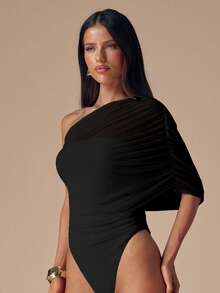 SHEIN BAE 秋冬季纯色杏色不对称肩部优雅连体衣，简约修身款，杏色薄纱裹身褶皱肩部连体衣 - 黑色 - 查看 4