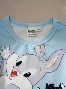 LOONEY TUNES X SHEIN Conjunto de pijama informal para bebé niño con estampado de dibujos animados, blusa de cuello redondo de manga corta y pantalones cortos - Celeste - Ver 3