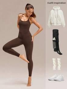 GLOWMODE 24英寸 FeatherFit™ 塑形收腹可调节交叉肩带 U 型后背连体衣，适合低强度瑜伽日常穿着，可拆卸胸垫 - 咖啡棕 - 查看 7