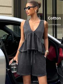 Muchica Conjunto casual de chaleco y pantalones cortos de punto con estampado de copos de nieve y volantes en el bajo con escote en V profundo para mujer - Negro - Ver 5