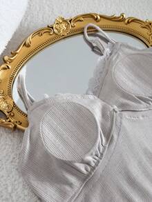 DAZY Top de camisola con parches de encaje y acolchado incorporado para mujeres en verano - Gris - Ver 9