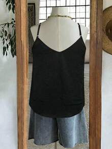 Mellowie 大码女式V领蕾丝拼接黑色底夏季纯色吊带背心，优雅适合度假、约会、派对等场合，时尚百搭。 - 黑色 - 查看 5