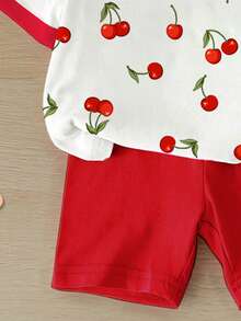SHEIN Conjunto de 2 piezas de camiseta de manga corta con cuello redondo y pantalones cortos con estampado de cerezas para niña bebé, estilo minimalista casual, adecuado para verano, a juego con hermanas, apropiado para vacaciones, fiestas y uso diario - Multicolor - Ver 6